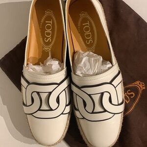 Tod’s chain espadrilles. Size 37.5 EU. 7US